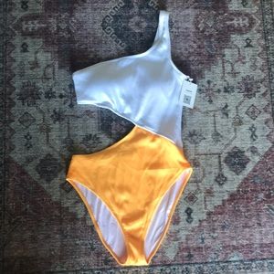 Cupshe Swimsuit Size M